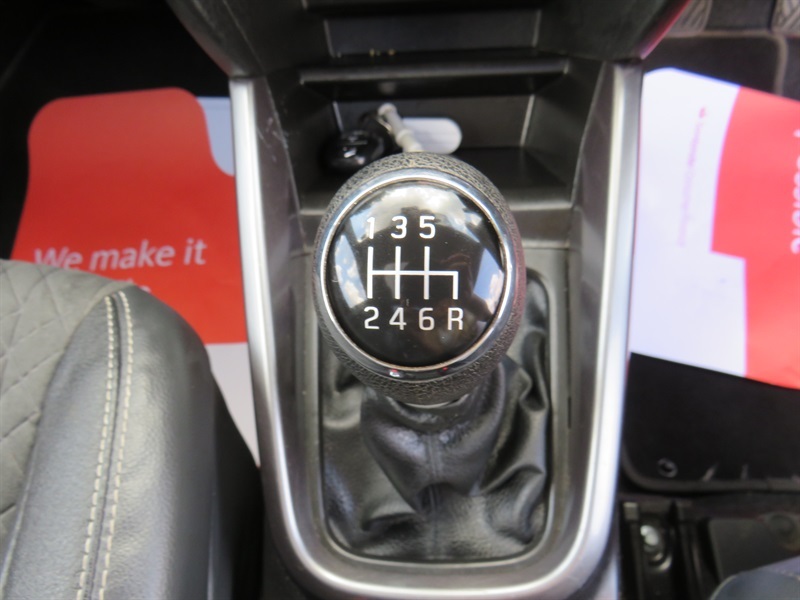 Suzuki Vitara Hatchback Grey #17