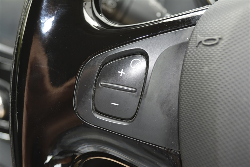 Renault Captur Black #17