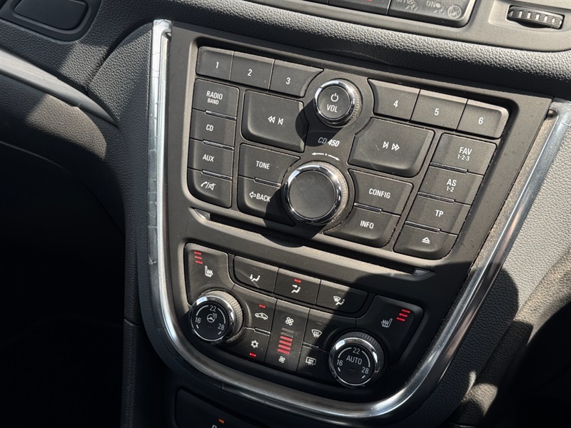 Vauxhall Mokka Hatchback White #15