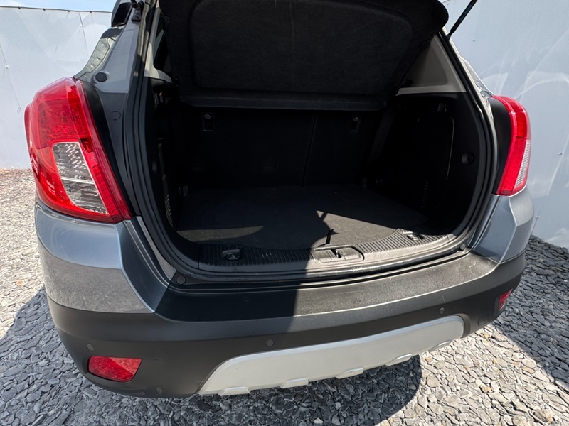 Vauxhall Mokka Hatchback White #20