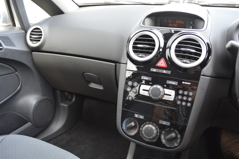 Vauxhall Corsa 1.2I 16V Design Black #11