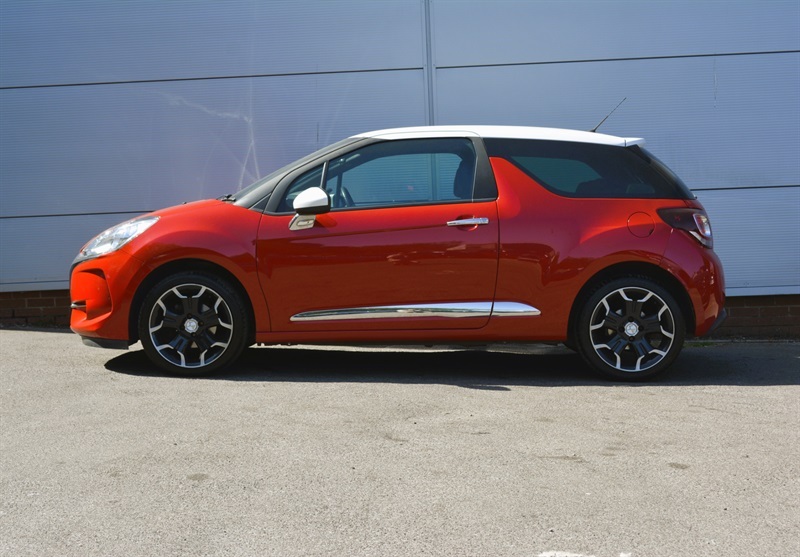 DS DS 3 1.6 Bluehdi Elegance Hatchback E Red #3