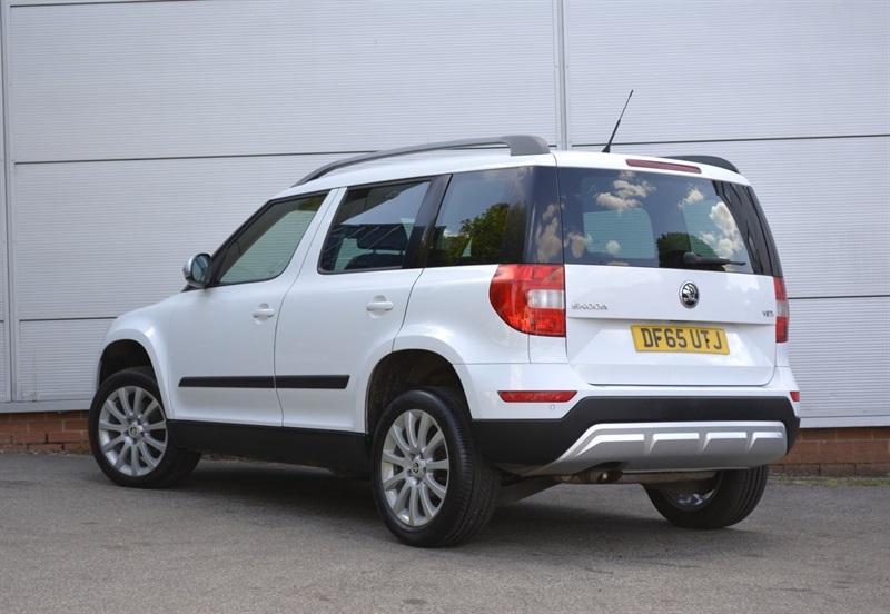 Skoda Yeti 1.2 Tsi Se Outdoor Dsg Euro 6 Ss 11 White #4