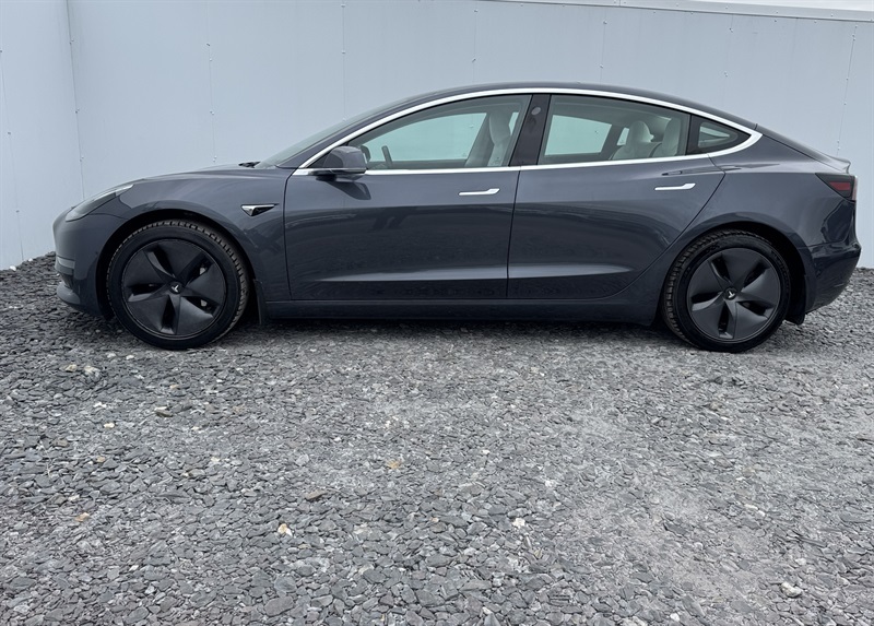Tesla Model 3 Dual Motor Performance Saloon YH69DSO Grey #4