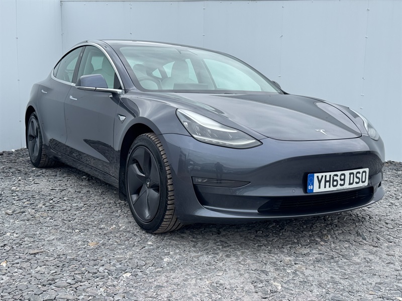 Tesla Model 3 Dual Motor Performance Saloon Grey