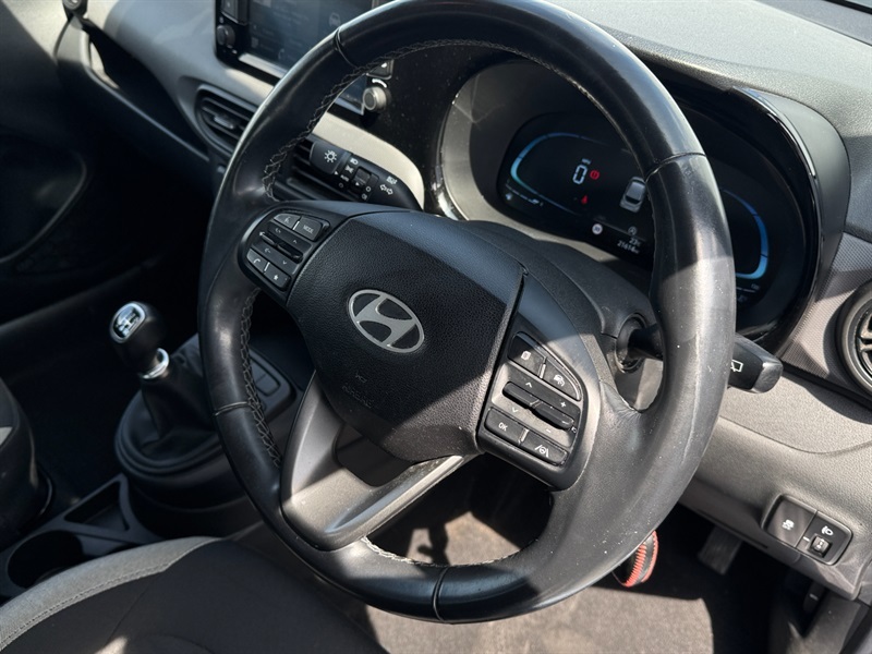 Hyundai I10 Premium Green #13