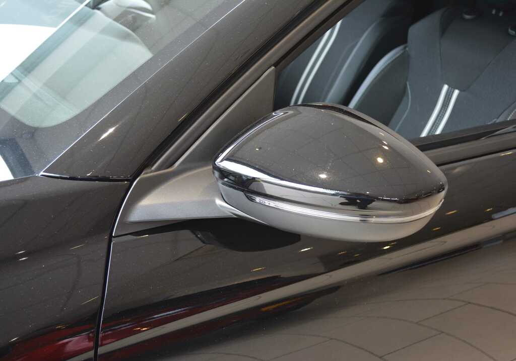 Vauxhall  Longitude Black #15
