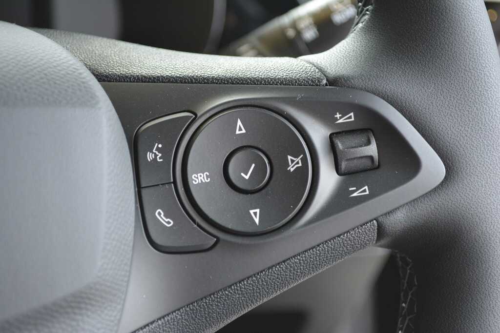 Vauxhall  Longitude Black #11