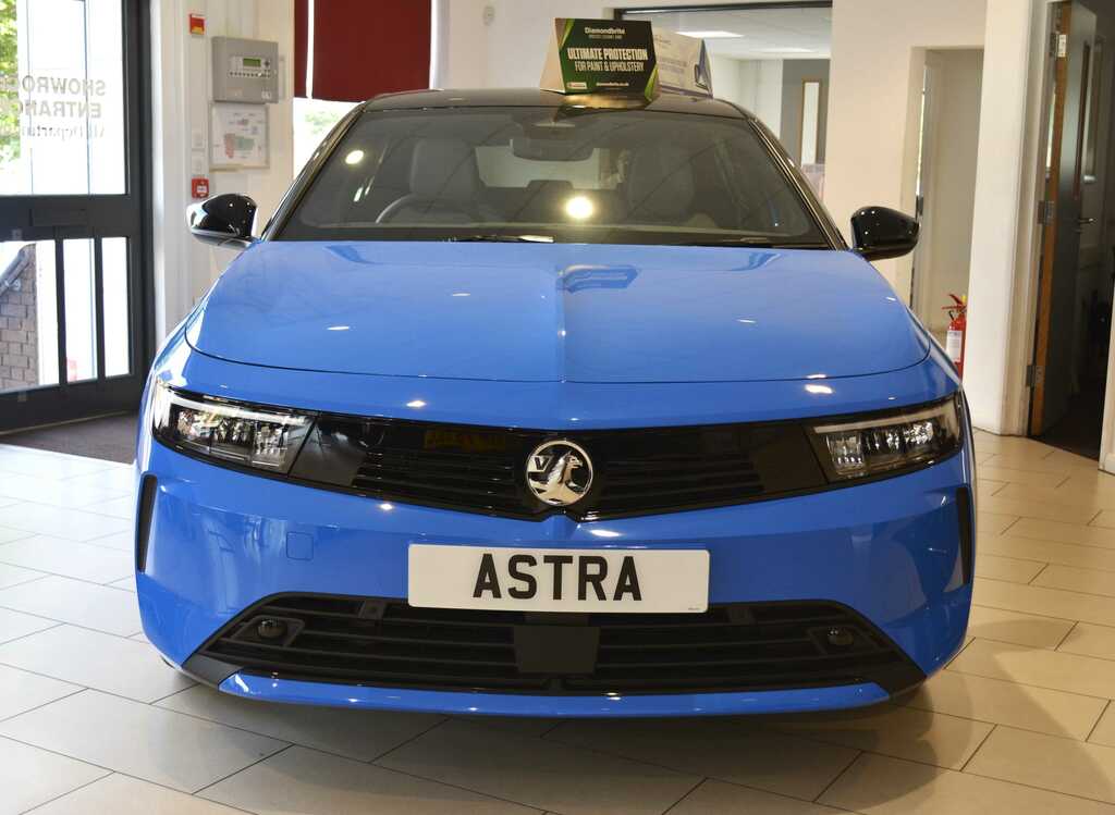 Vauxhall Astra 1.4T 16V 125 Design Red #2