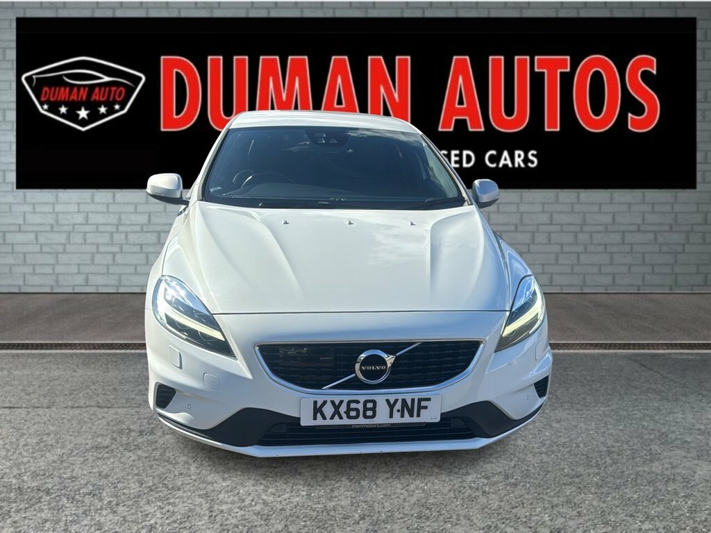 Volvo V40 1.5L R-design Nav Plus White