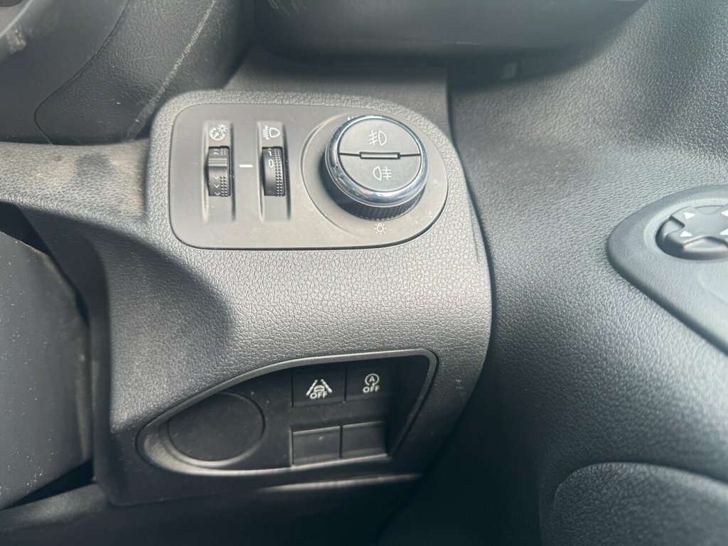 Vauxhall Combo Life 1.5 Turbo D Blueinjection Energy Mpv Au Black #18