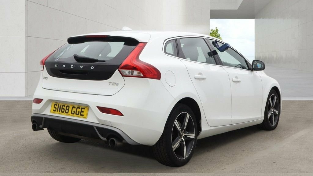Volvo V40 2L R-design White #4