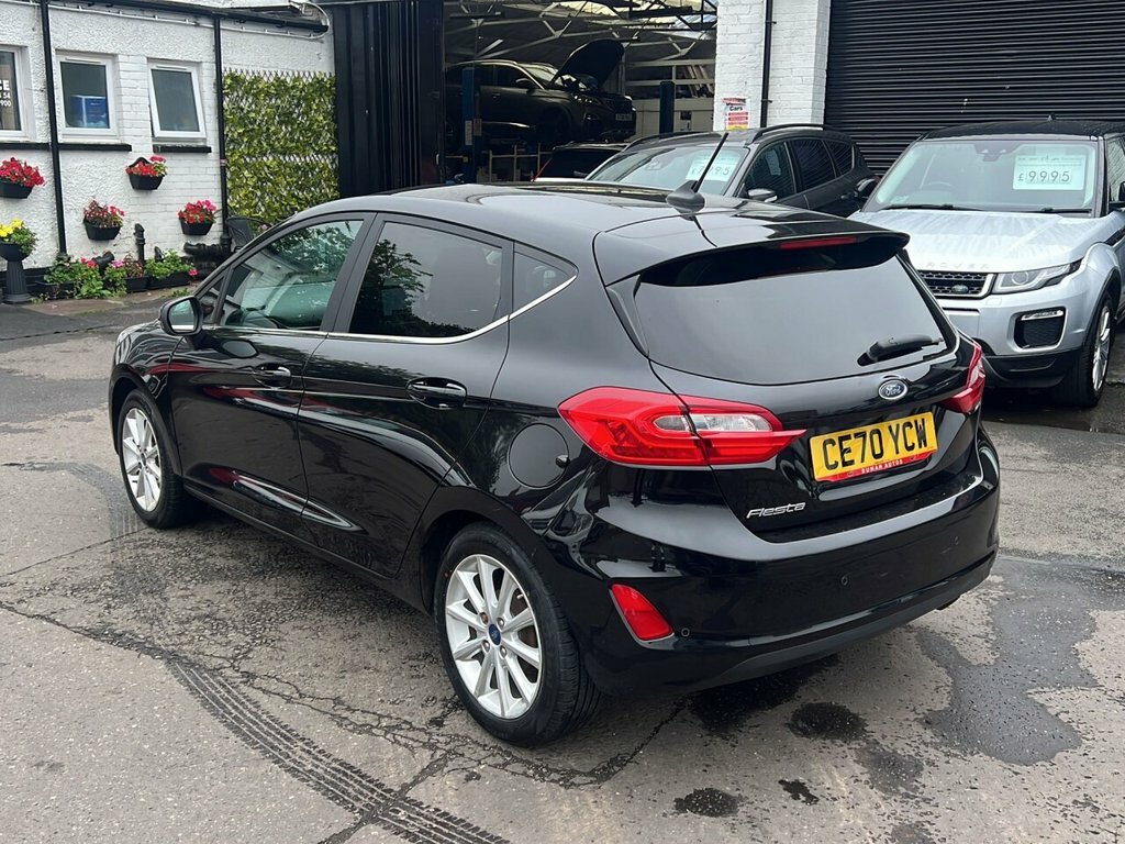 Ford Fiesta Titanium Black #6