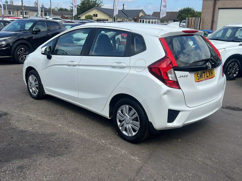 Honda Jazz 1.3L S White #5