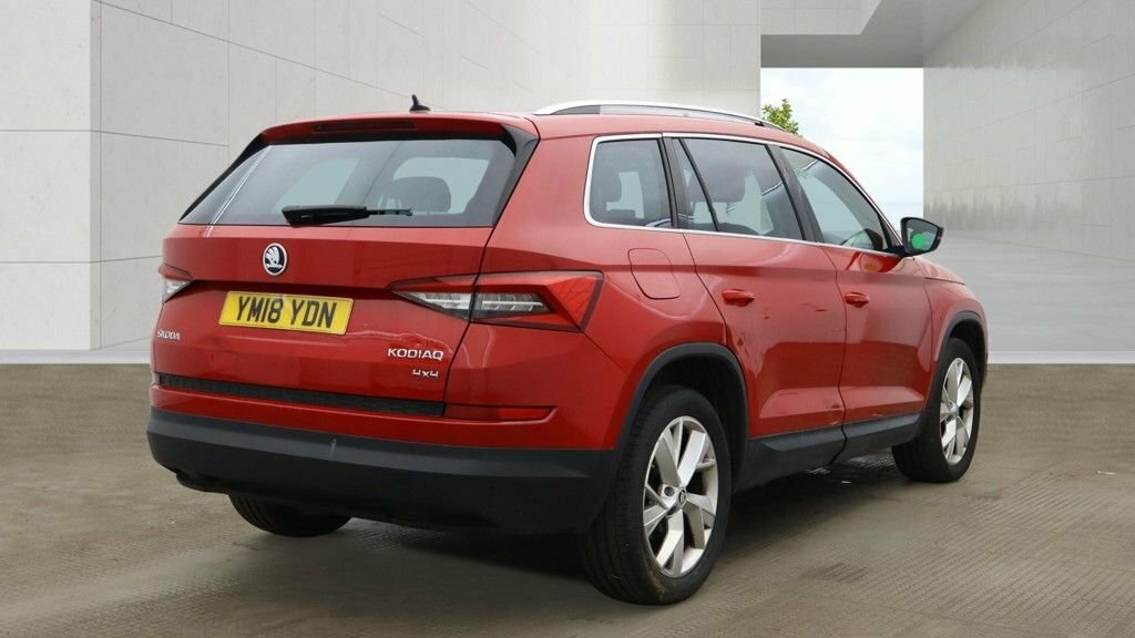 Skoda Kodiaq 1.4L Edition Red #5