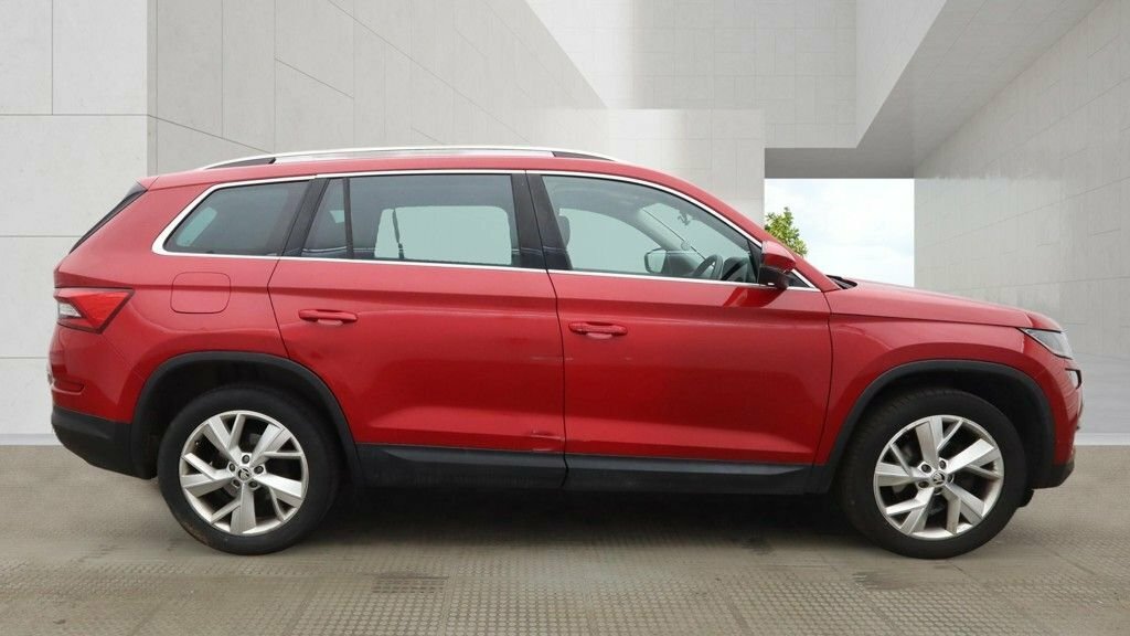Skoda Kodiaq 1.4L Edition Red #6