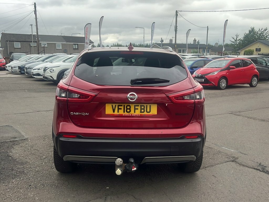 Nissan Qashqai 1.6L Tekna VF18FBU Red #5