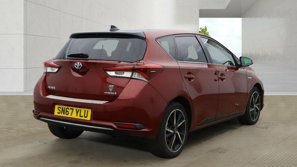 Toyota Auris 1.8L Gb25 Red #4