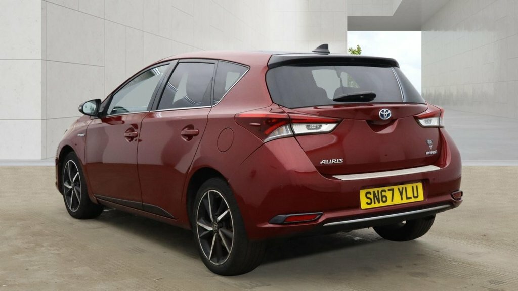 Toyota Auris 1.8L Gb25 Red #3