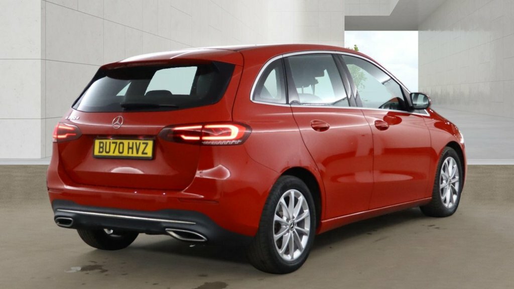 Mercedes-Benz B Class 2L Sport Red #4