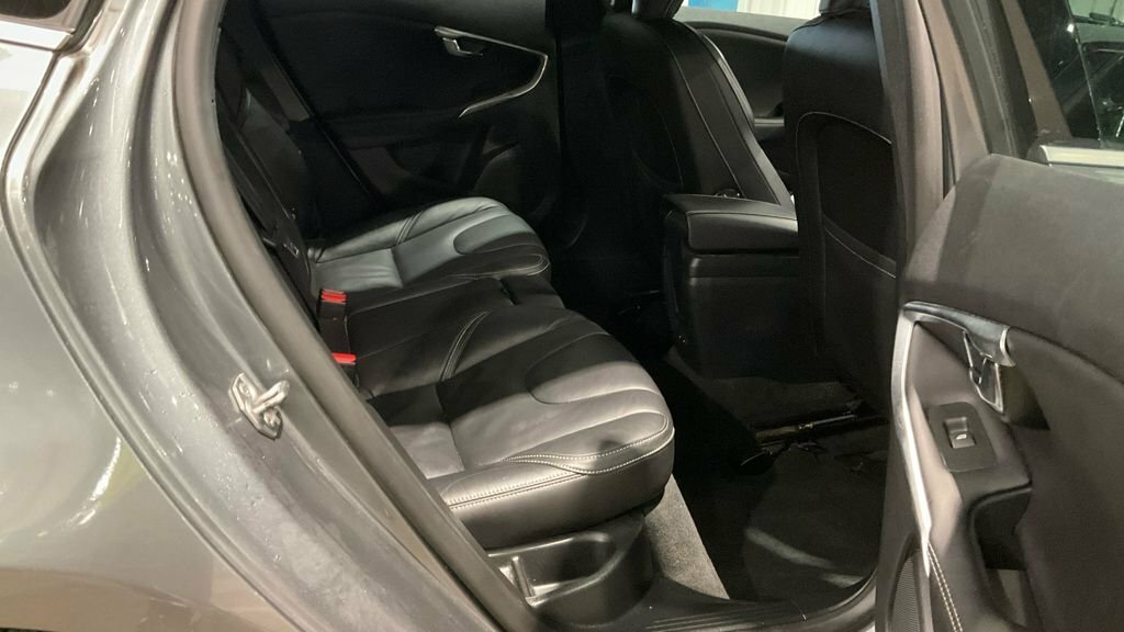 Volvo V40 2L R-design Edition Grey #3