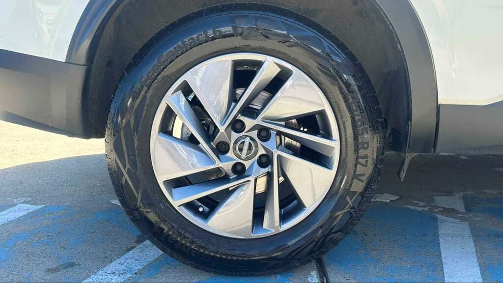 Nissan Qashqai Acenta Prem T Mhe YH72HHF White #5