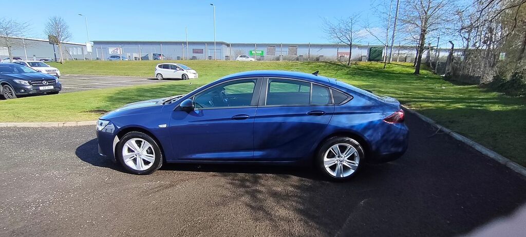 Vauxhall Insignia 1.5 Cdti Se Nav Hatchback Euro 5 Blue #2
