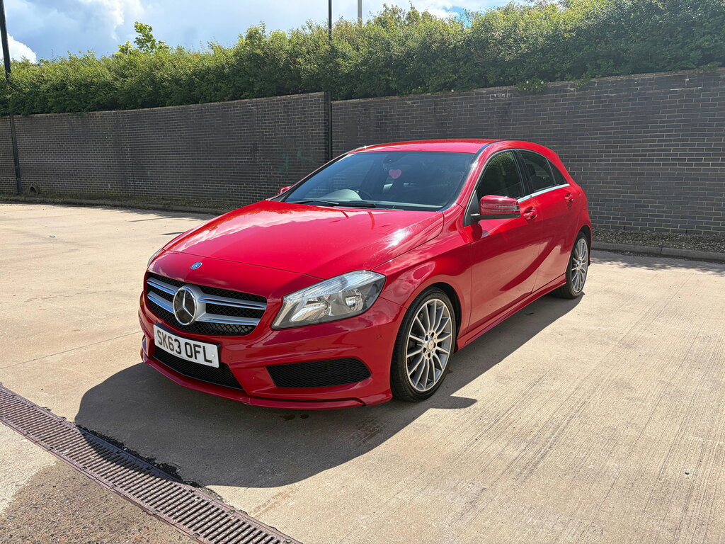 Mercedes-Benz A Class 2.1 A220 Cdi Amg Sport Hatchback 7G-dct Red