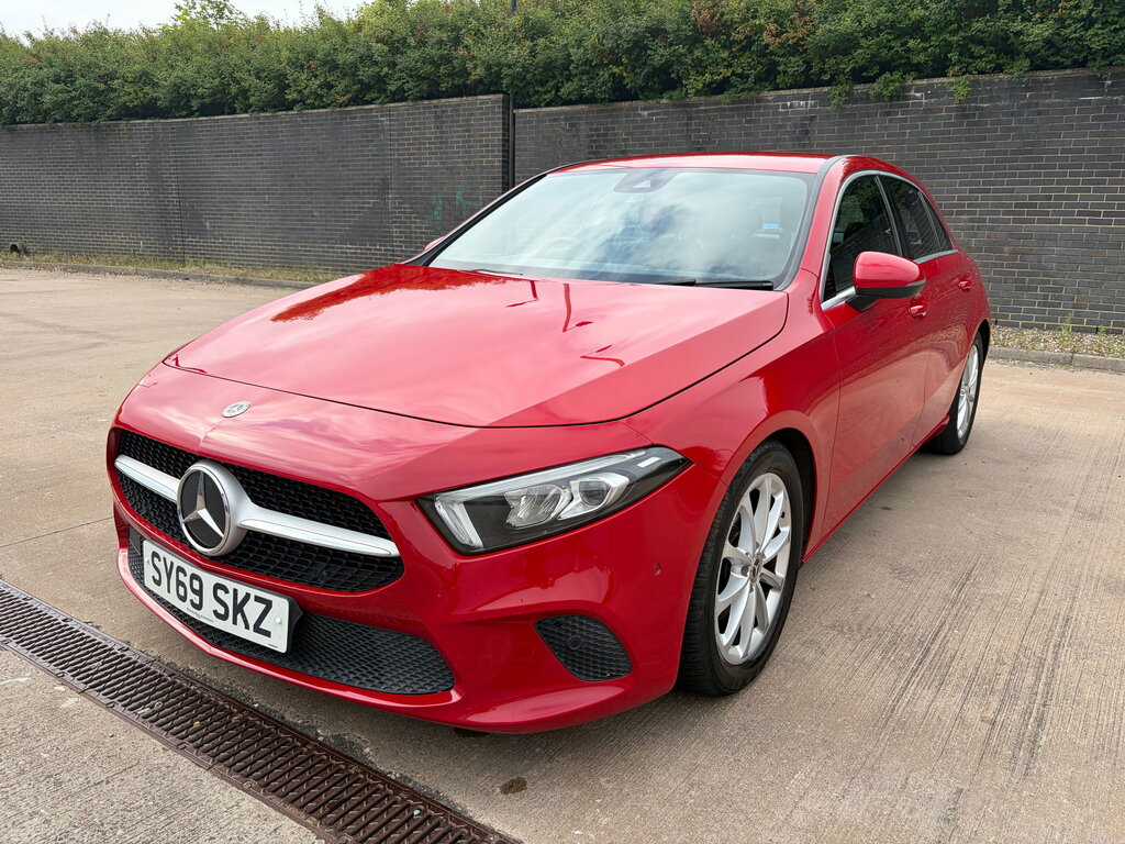 Mercedes-Benz A Class 1.3 A180 Sport Executive Hatchback Ma Red
