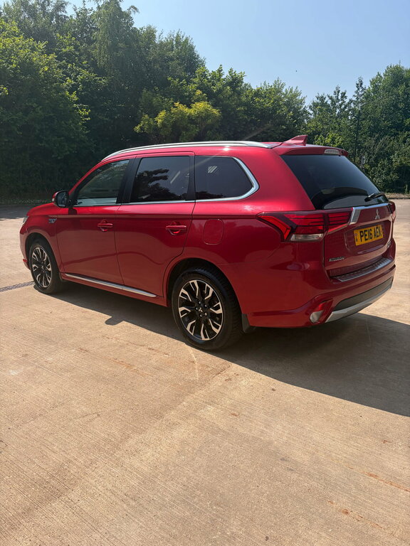 Mitsubishi Outlander 2.0H 12Kwh Gx4h Suv Plug-in Hybrid Cvt PE16AEK Red #3