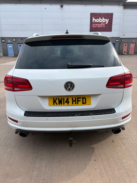 Volkswagen Touareg 3.0 Tdi V6 Bluemotion Tech R-line Suv T KW14HFD White #4