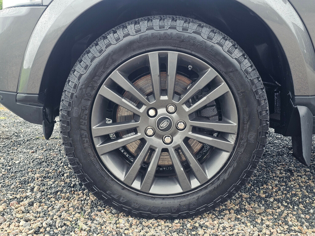 Land Rover Discovery 3 Graphite White #14