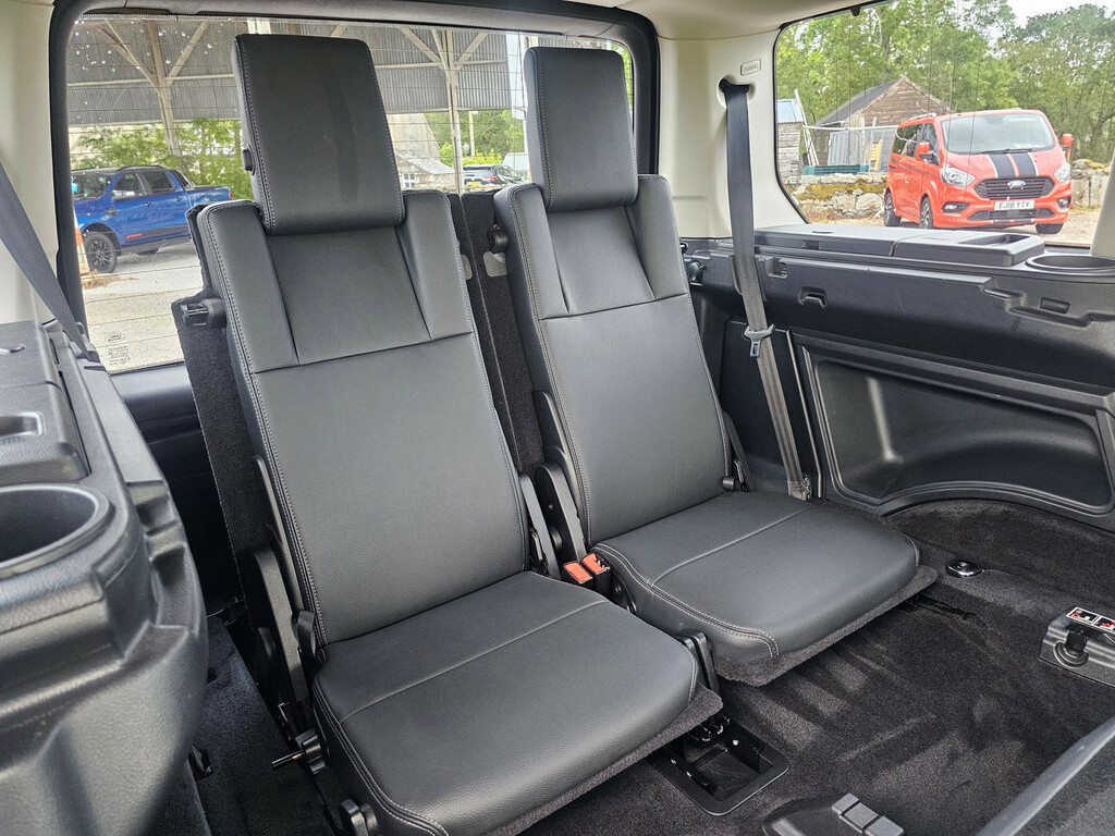 Land Rover Discovery 3 Graphite White #12
