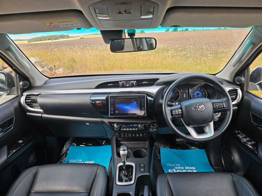 Toyota HILUX 2.3 Invincible X D-4d4wd Dcb No Vat 27 06 20 Black #2