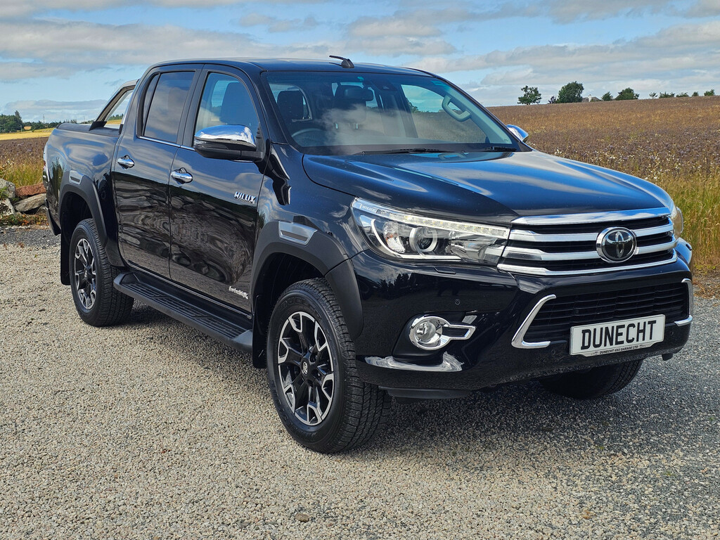 Toyota HILUX 2.3 Invincible X D-4d4wd Dcb No Vat 27 06 20 Black