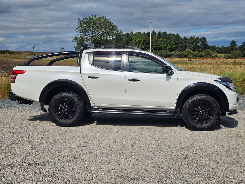 Mitsubishi L200 2.2 Di-d Dc Warrior Pickup 4Wd E Blue #9