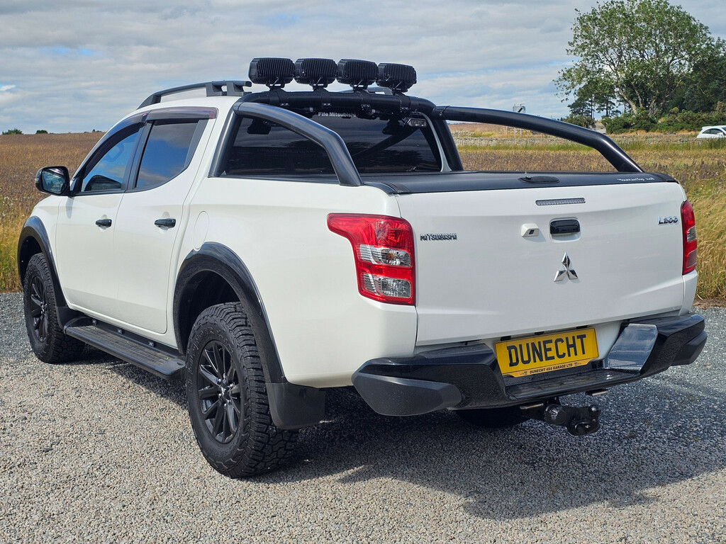 Mitsubishi L200 2.4 Barbarian Black Di-d No Vat 01 03 2020 White #3