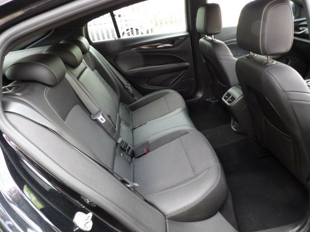 Vauxhall Insignia Hatchback 2019 Vauxhall Insignia 1.5 I Turbo Sri V White #13