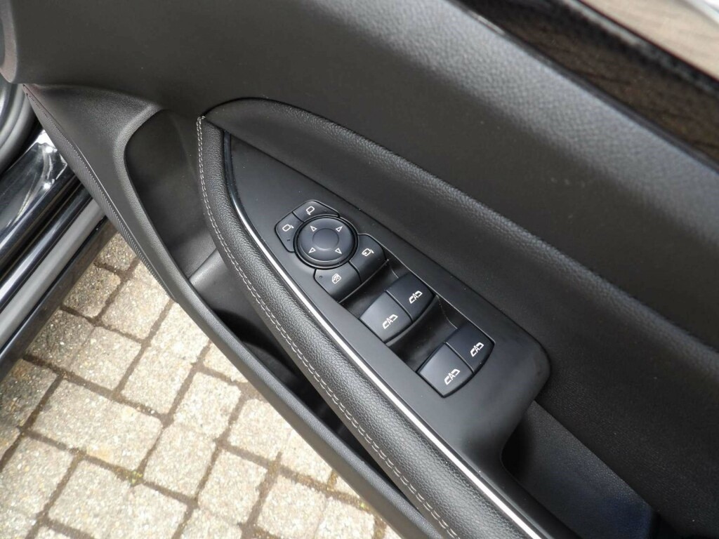 Vauxhall Insignia Hatchback 2019 Vauxhall Insignia 1.5 I Turbo Sri V White #19