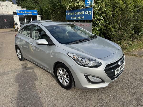 Hyundai I30 1.6 Crdi Blue Drive Se Euro 6 Ss Silver