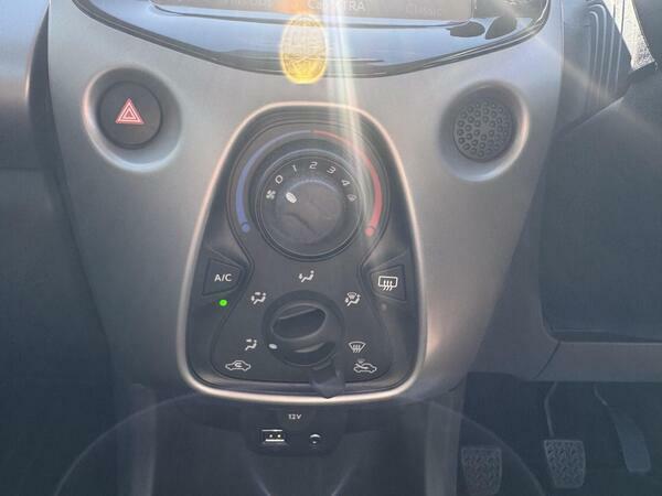 Citroen C1 1.0 Vti Feel Hatchback Euro 6 6 White #21