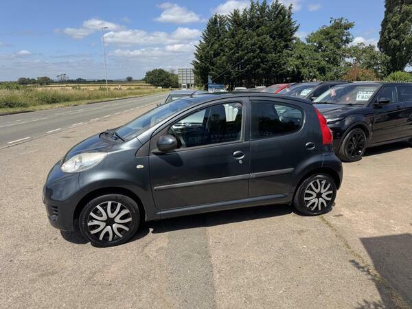 Peugeot 107 1.0 12V Urban Euro 5 Grey #4