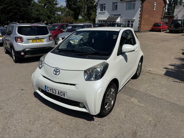 Toyota IQ 1.0 Vvt-i 2 Multidrive Euro 5 White #3