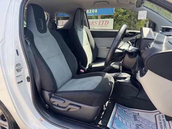 Toyota IQ Hatchback 1.0 Vvt-i Euro 5 201313 Red #11