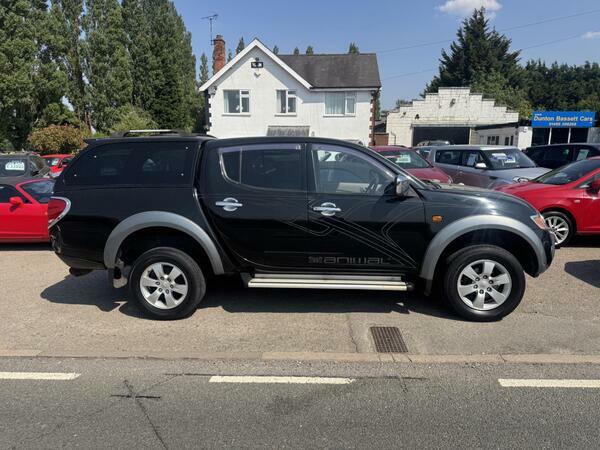 Mitsubishi L200 2.5 Di-d Animal 4Wd Black #2