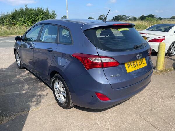 Hyundai I30 1.6 Crdi Blue Drive Active Tourer Euro 5 Ss Blue #4