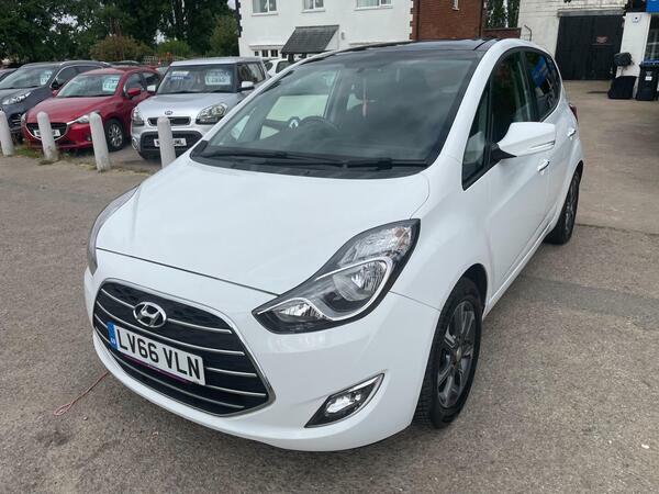 Hyundai Ix20 1.6 Crdi Blue Drive Premium Nav Euro 6 Ss White #2