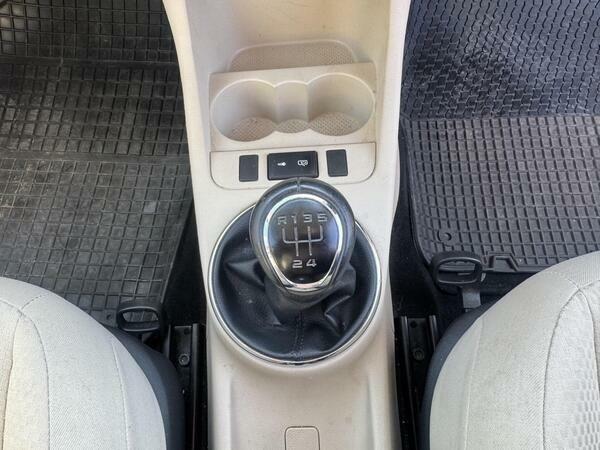 Skoda Fabia 1.2 Tsi Scout Beige #28