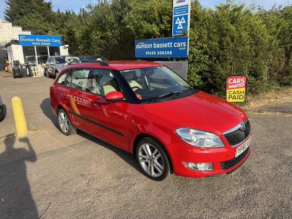 Skoda Fabia 1.2 Tsi Elegance Euro 5 Red
