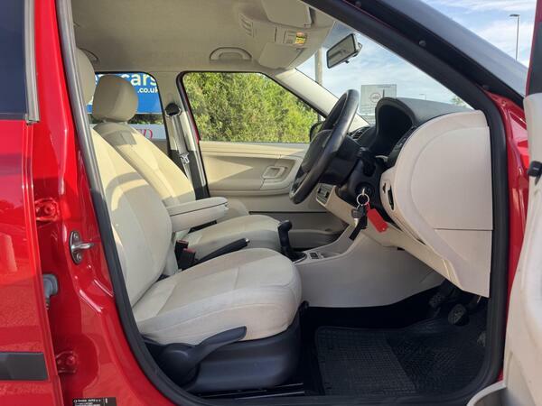 Skoda Fabia 1.2 Tsi Scout Beige #12